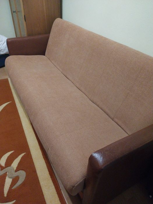 Vând canapea extensibila