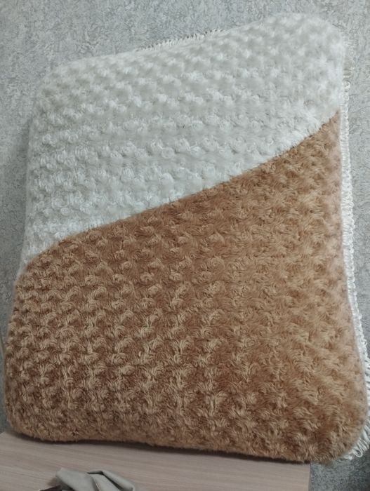 Продам подушку большую