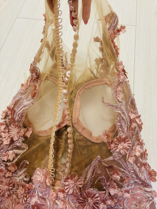 Официална рокля с 3D цветя