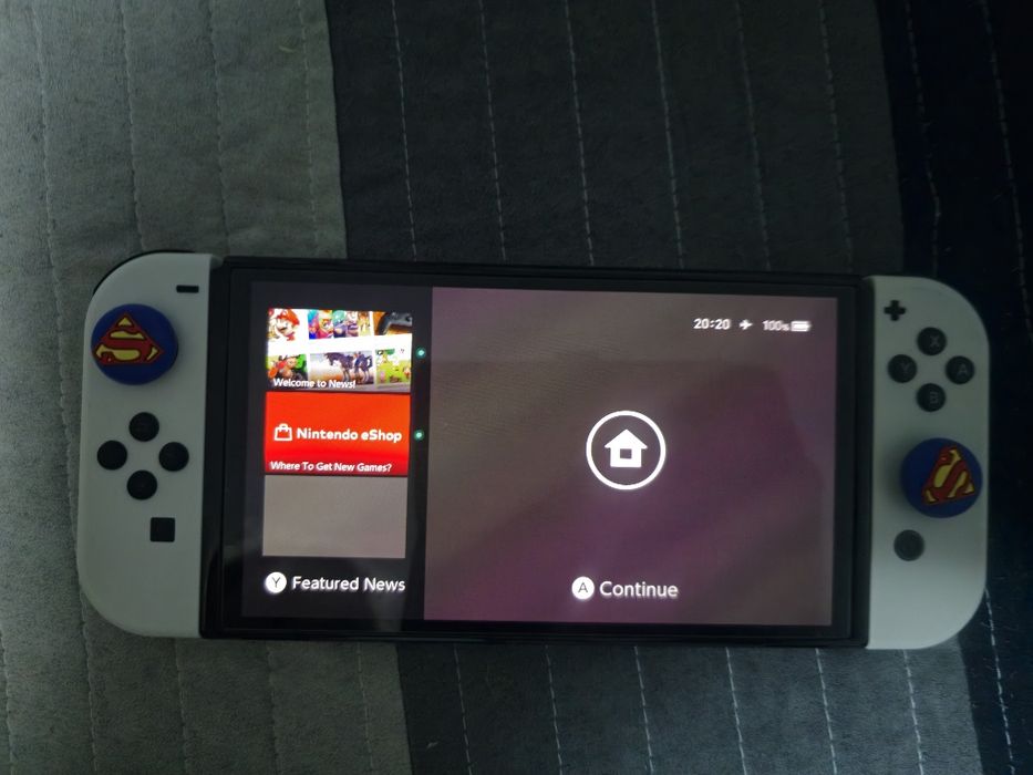 Nintendo Switch OLED – complet, stare foarte bună, cutie + toate acces