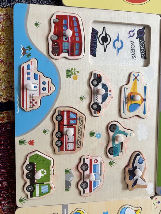 Jocuri/ stampile/ puzzle de lemn
