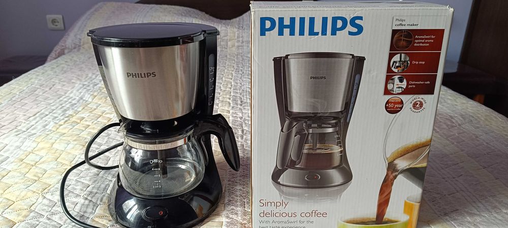 Продавам шварц кафемашина Philips Daily Collection HD7435/20