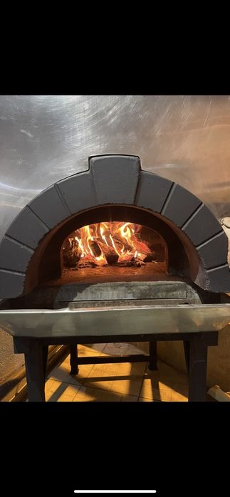 Фурна на дърва ,пещ за пица