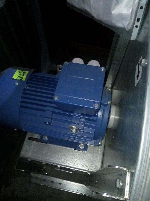 Продам вытежку новая