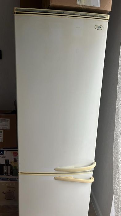 Продам б/у холодильник