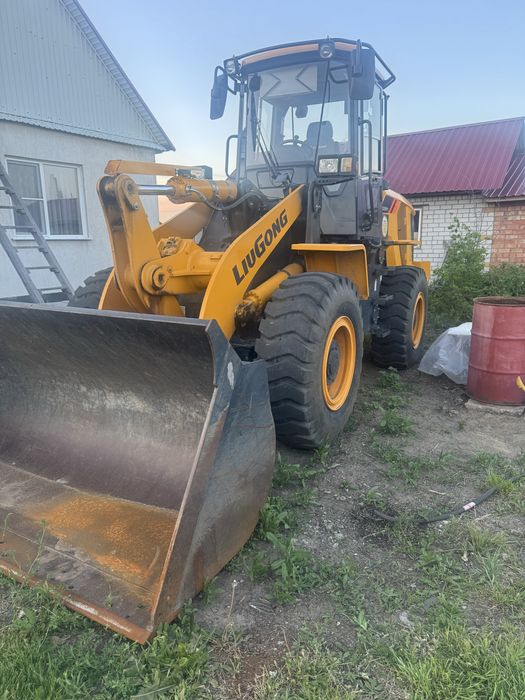 Продам погрузчика 2х куб