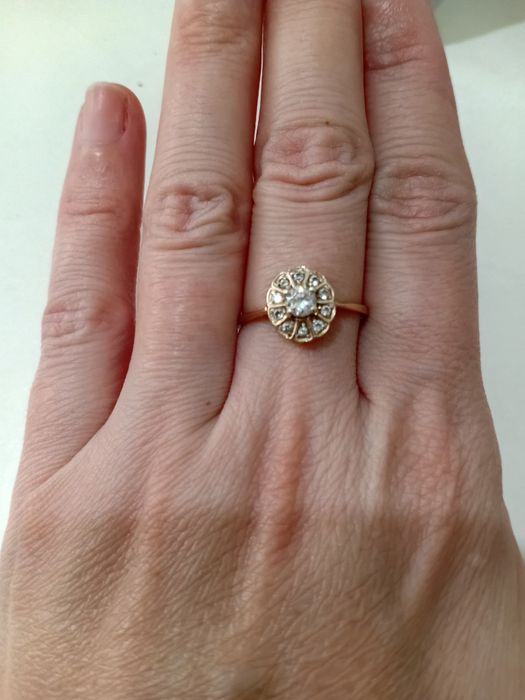 Продам золотое кольцо