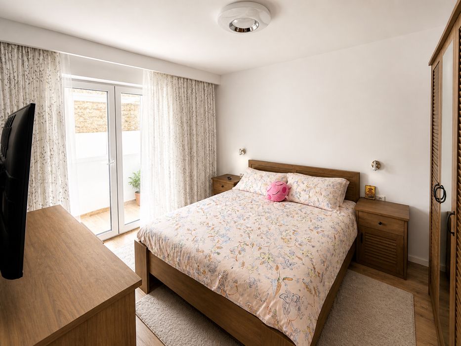 Inchiriez apartament