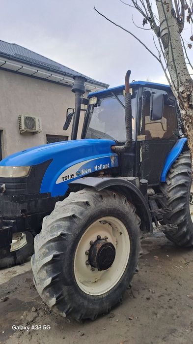 Traktor sotiladi ts 135