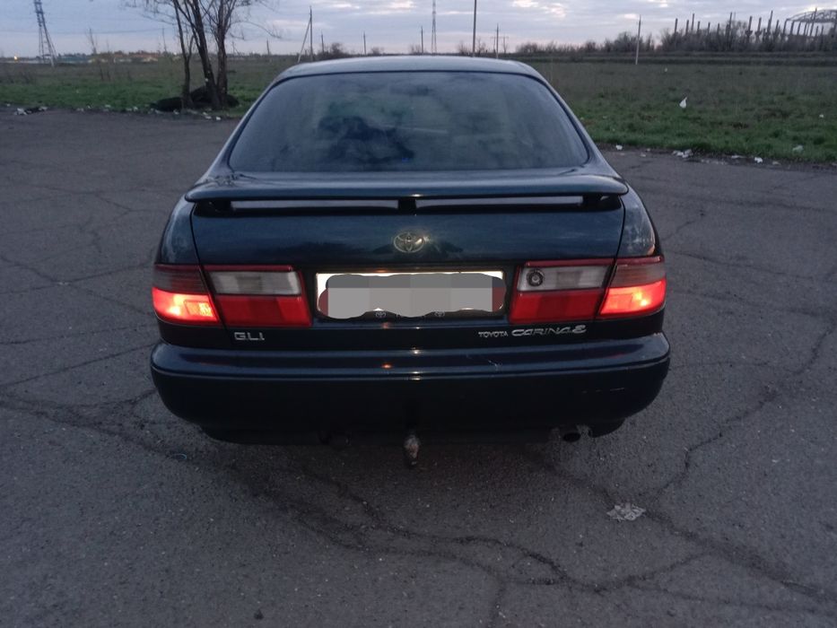 Автомобиль тоёта Карина е.
