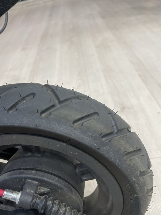 Amanet ozana vinde trotineta electrica Navee S40