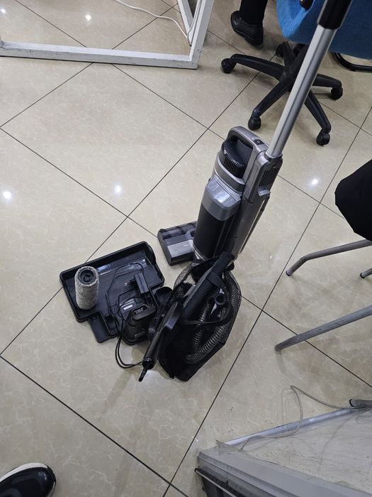 вертикальный пылесос