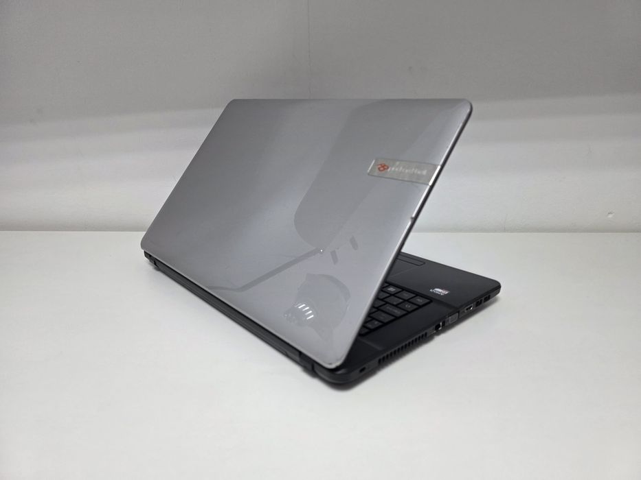 Laptop ACER Packard Bell  Quad Core  SSDDISPLAY MARE 17  . GARANTIE