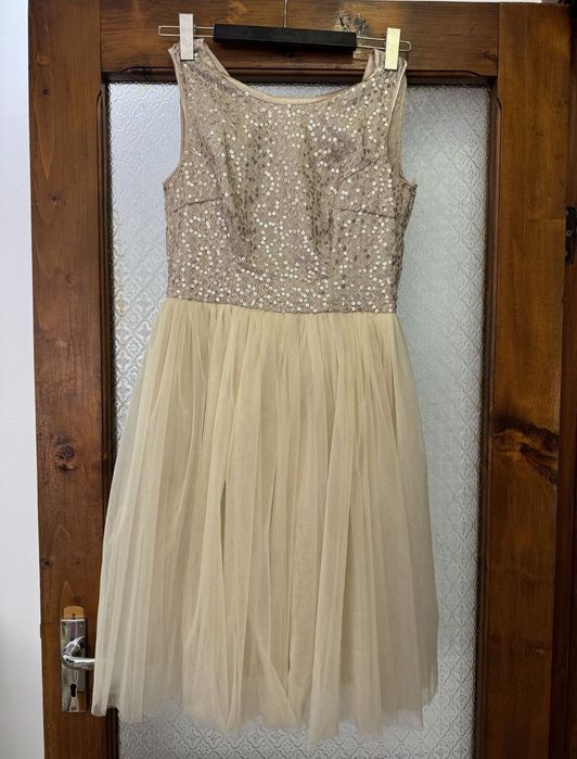 Rochie elegantă crem