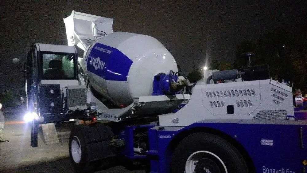 Автобетоносмеситель с самозагрузкой 3.5 м3