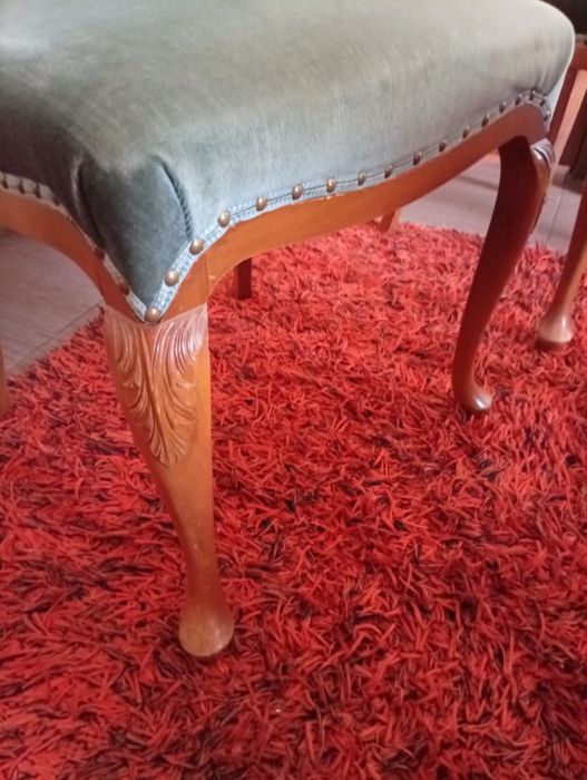 Scaune aduse Germania