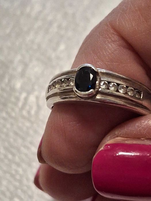 Красиви сребърни пръстени с камъни