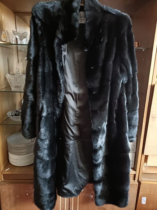 Продам норковую шубу