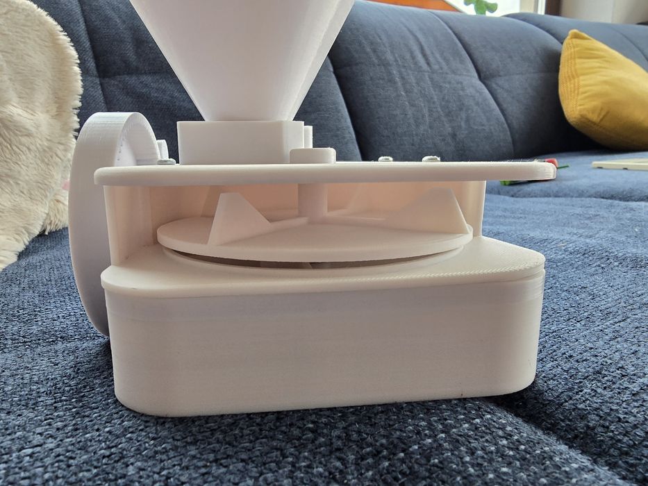 Ръчна сеялка за семена