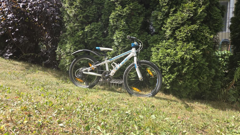 Bicicletă copii Cube Access 200 – Roți 20"