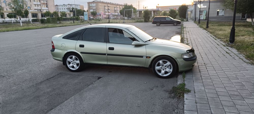 Срочно продам Опель Вектра Б