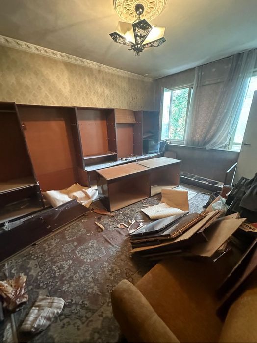 Транспортни услуги с бус/ Преместване/ Хамалски услуги