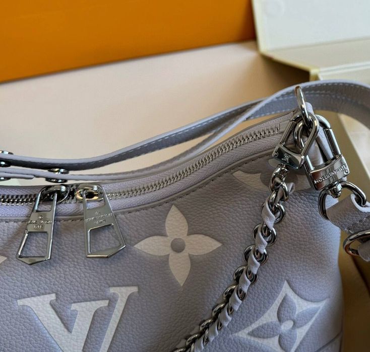 Чанта на Louis Vuitton