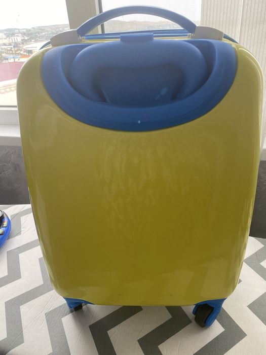 Чемодан детский, миньон