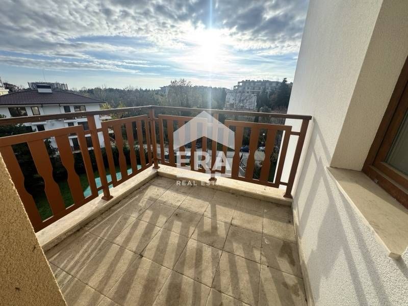 Тристаен апартамент за продажба - Св.св. Константин и Елена, Варна