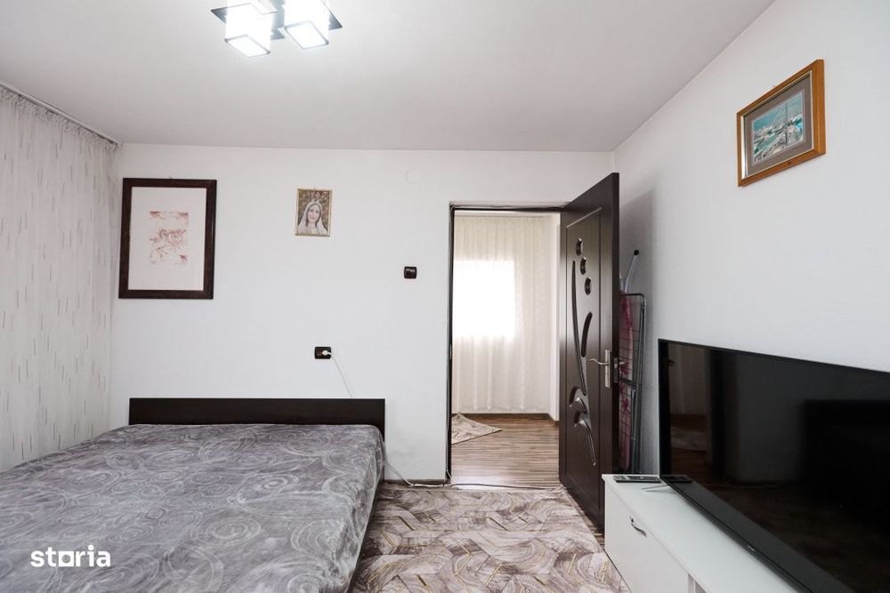 Casa  + anexa in Com.  Petresti, Sat Gherghesti - Dambovita