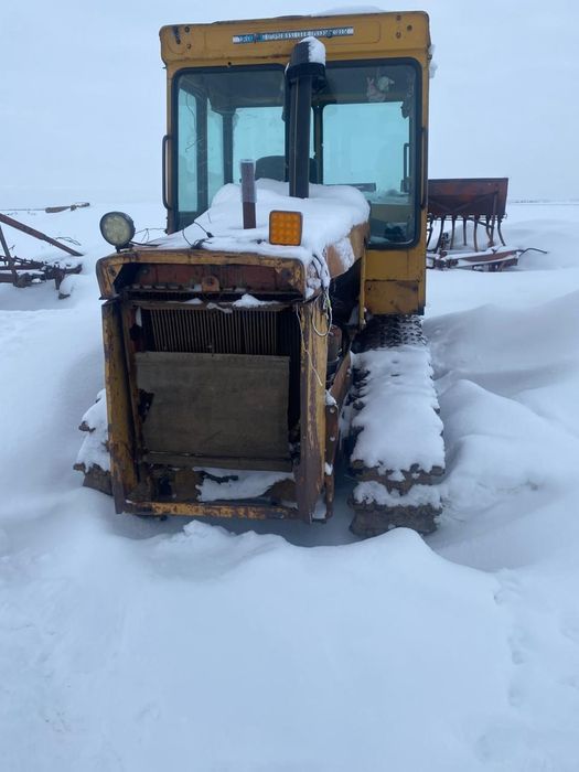 Трактор дт 75 на ходу