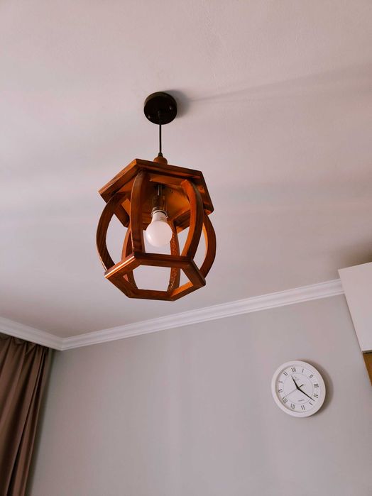 Люстра в хорошем состоянии