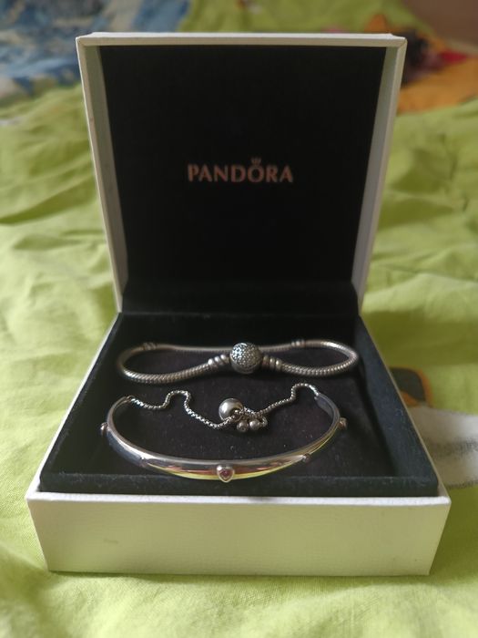 Гривни Pandora два броя за 170лв ,подарък са но аз не нося бижута ,в д