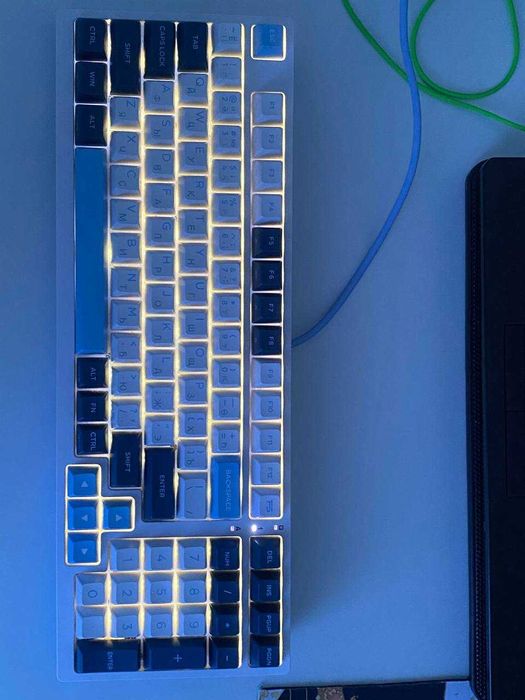 Продам игровую клавиатуру