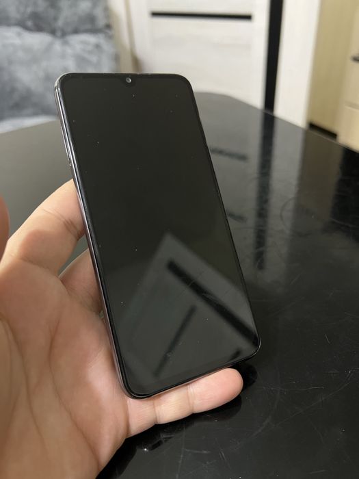 Xiaome 9 SE 64 gb в хорошем состоянии