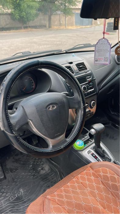 Автомобиль Лада Калина