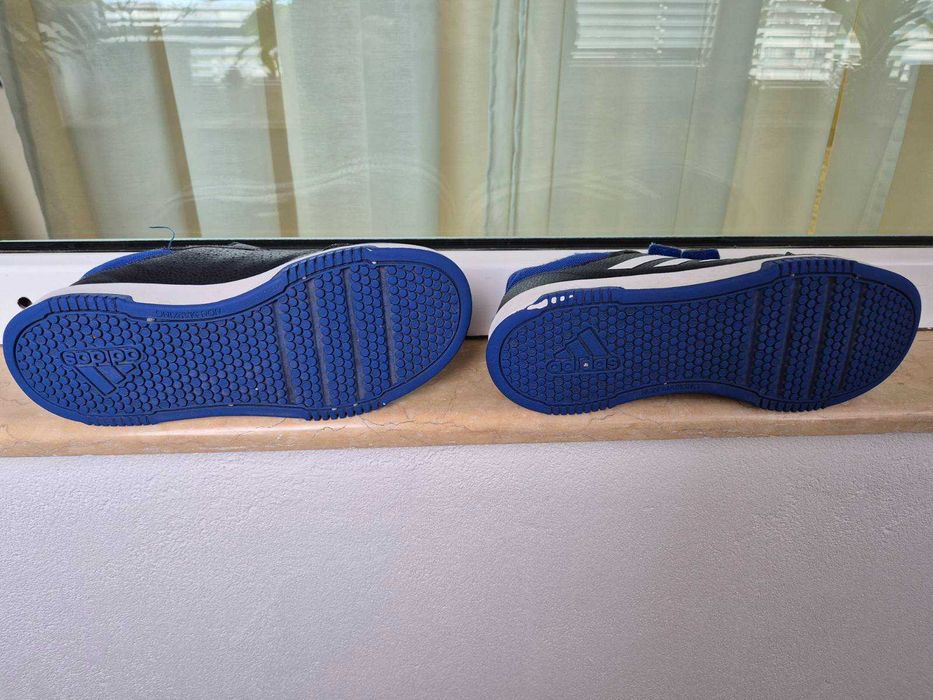 Маратонки Адидас 38 номер