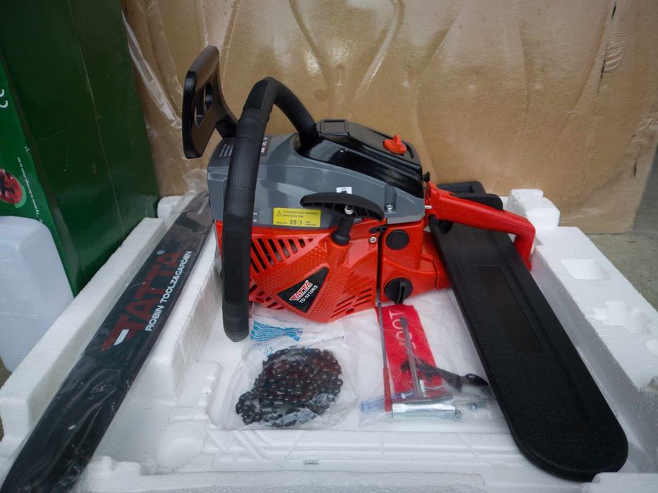 Vând drujba nefolosita