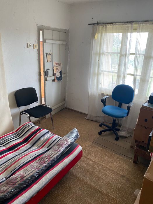 Продава къща на асфалтов път