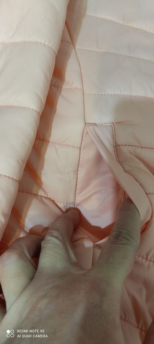 Продам курточку на девочку