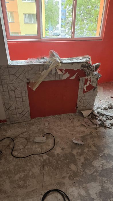 Предлагаме къртене,почистване и извозване на строителни материали.