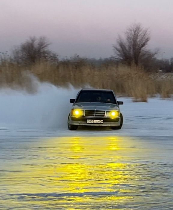 Мерседес е190 2.3 паук мех5