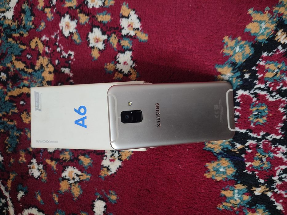 Продам Самсунг Галакси А6