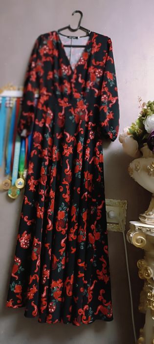 Продаю Платье в пол