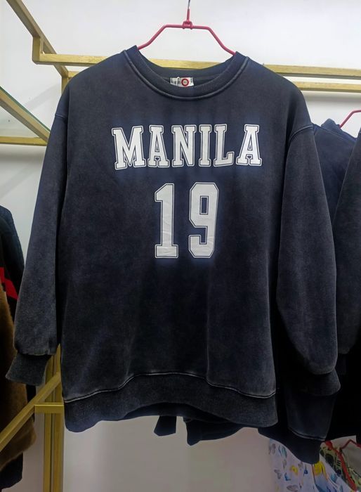 Распродажа женской одежды.