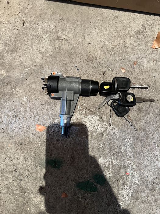 Продам на Ауди 100 с3 щиток прибора