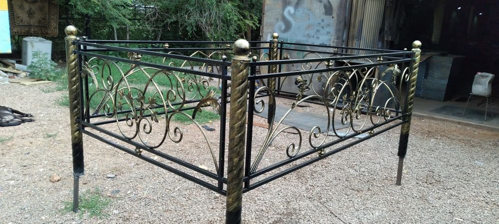 Решётки, двери, ворота тапсаны и т.д.