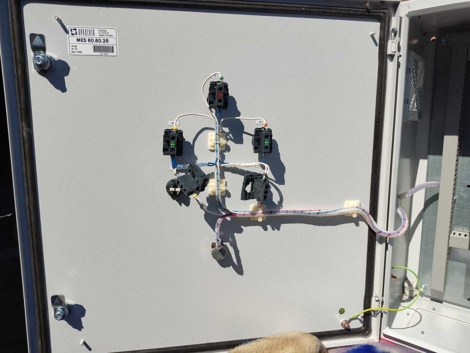 Высокочастотный преобразователь LENZE 15KW