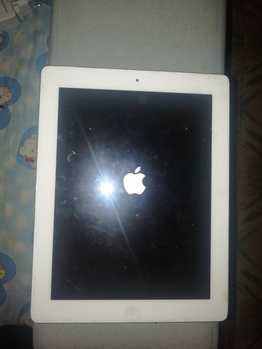 Продам айпад 16 гигабаит