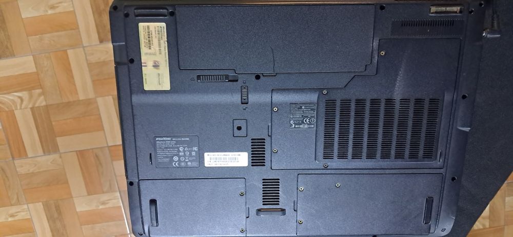 Laptop Emachines g520